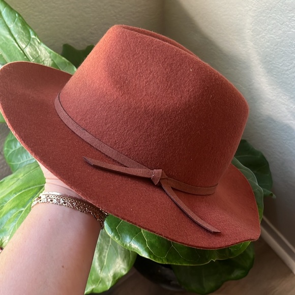 House of Harlow 1960 Accessories - House of Harlow hat